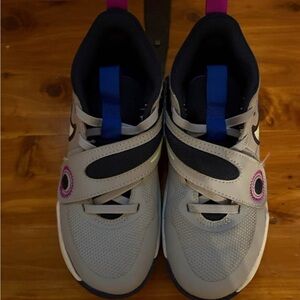 Nike Kids' Gray and Purple Sneakers